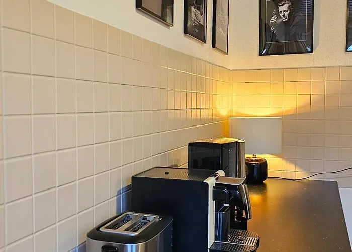 Work And Travel Near Cologne For 8 With South-facing Garden Appartement Siegburg