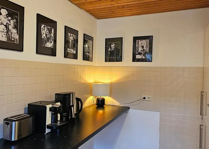 Appartement Work And Travel Near Cologne For 8 With South-facing Garden Siegburg
